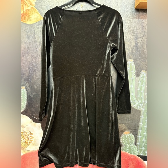 OLD NAVY Elegant Black Velvet Dress - Picture 9 of 14